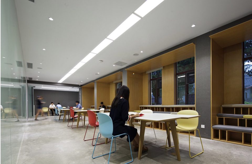 Office renovation of Nanjing Hua Ze media headquarters