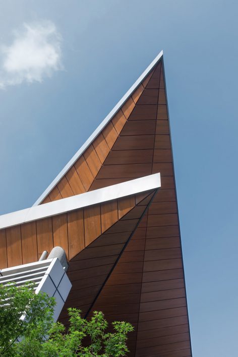 Langjiu Group HQ at Luxelake by JWDA