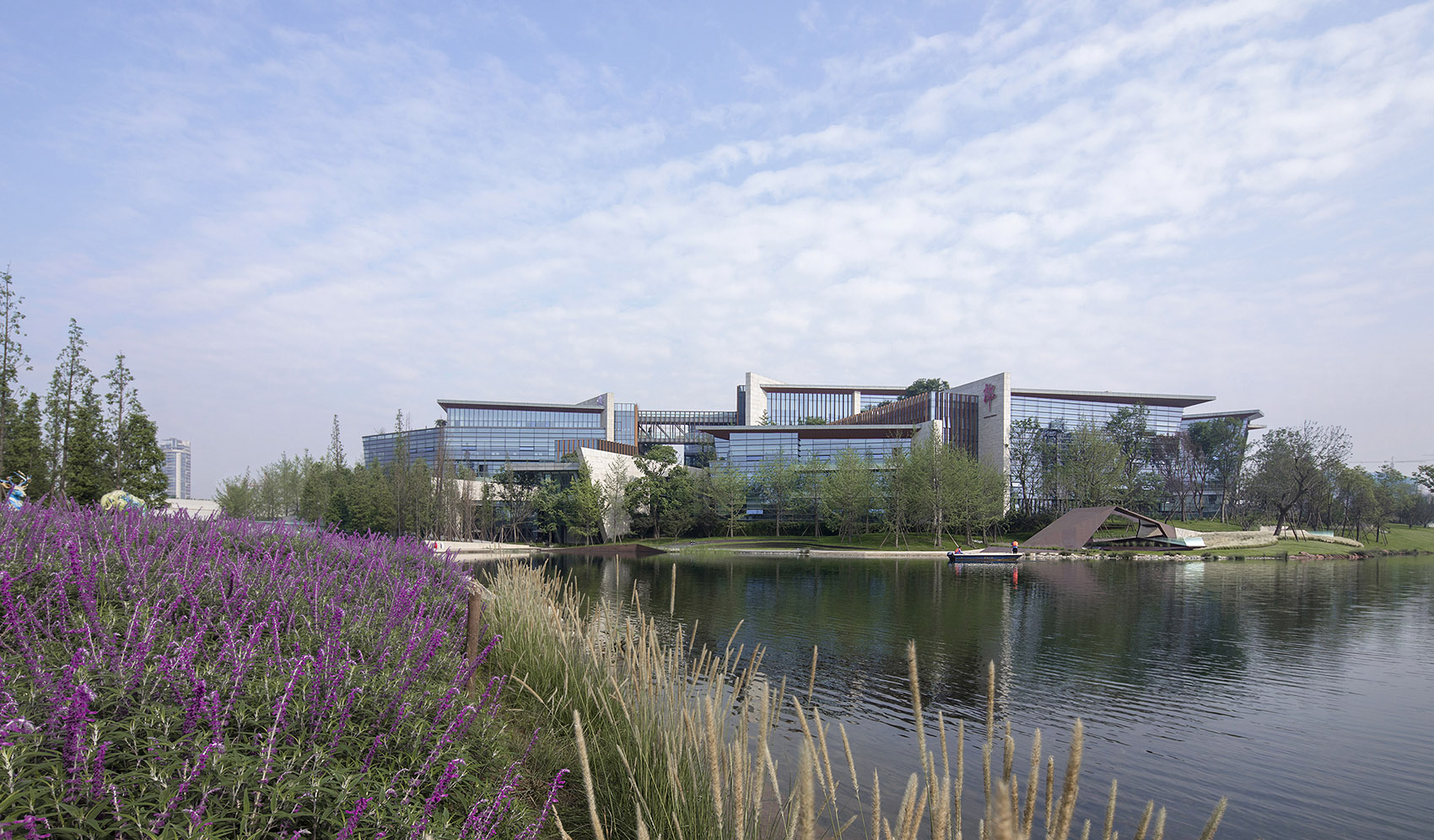langjiu group hq at luxelake, china, by jund