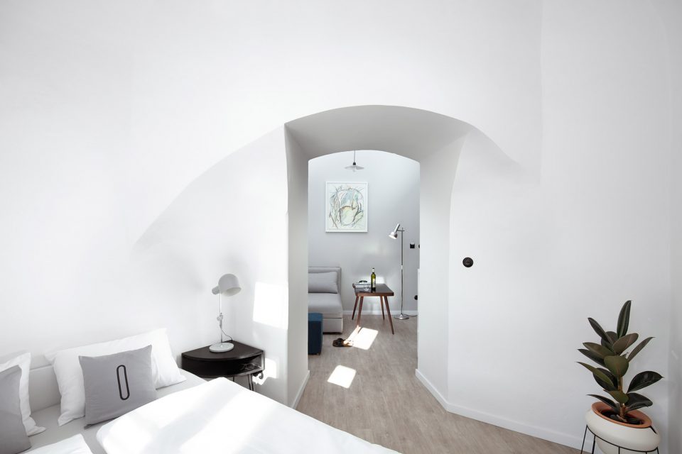 Long Story Short hostel cafe By Denisa Strmiskova Studio