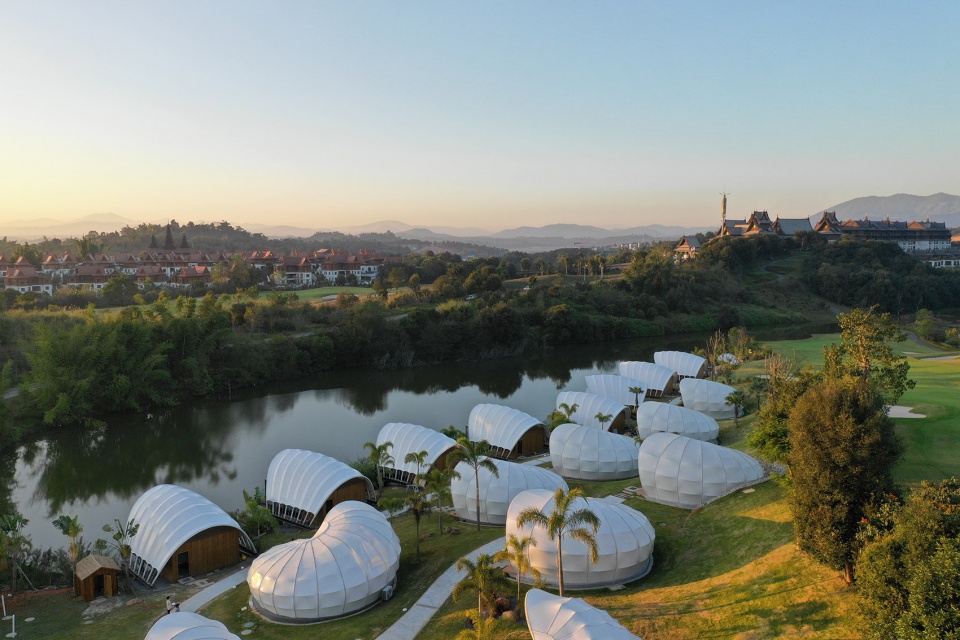 visible ze habitat tent art hotel jstudio