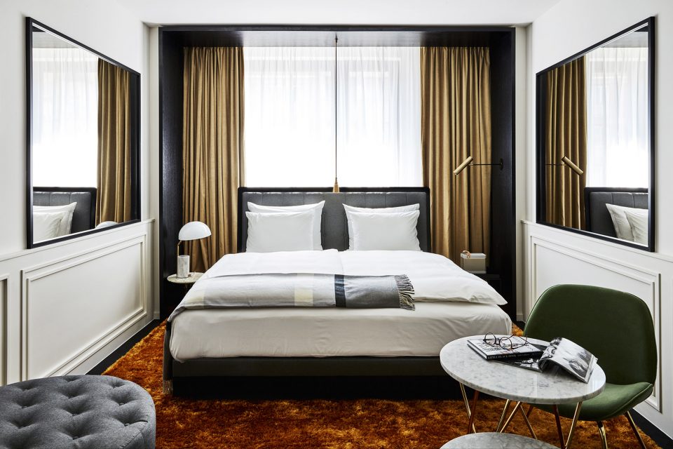 roomers munich deluxe room concrete
