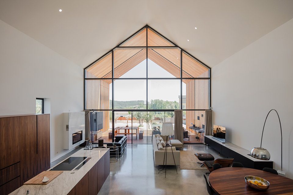 House in Ourém By Filipe Saraiva Arquitectos