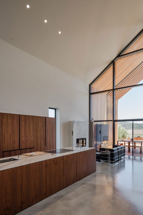 House in Ourém By Filipe Saraiva Arquitectos