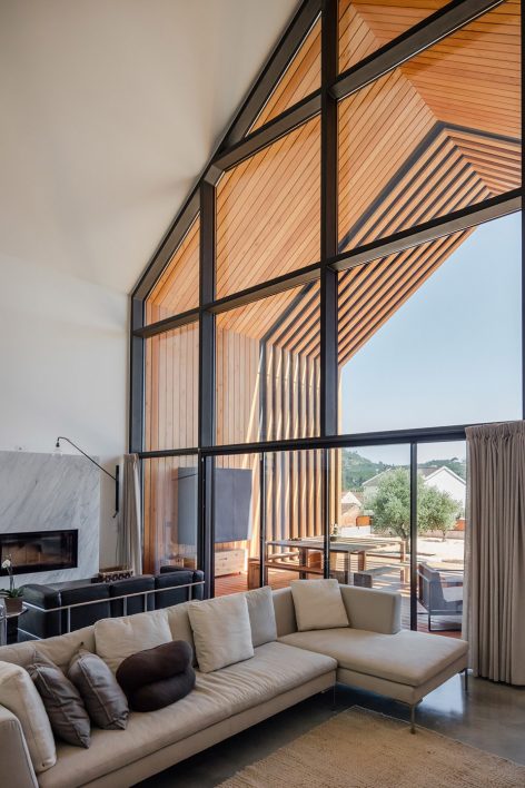 House in Ourém By Filipe Saraiva Arquitectos