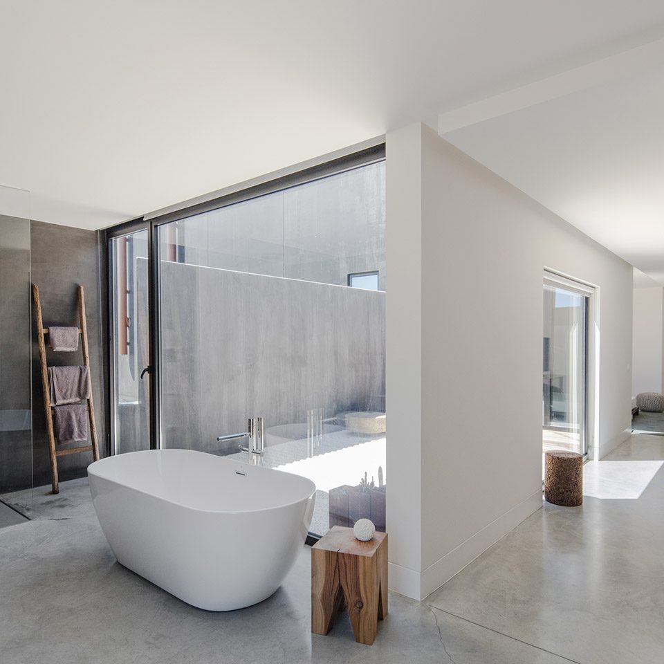 House in Ourém By Filipe Saraiva Arquitectos