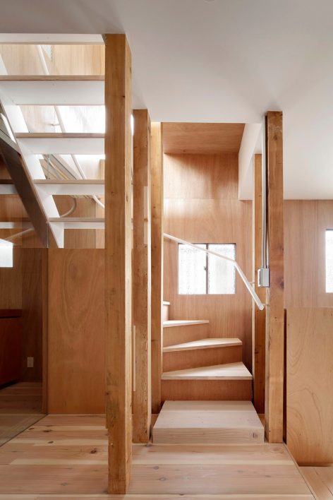 Renovation of a multi generation house by tomomi kito architect associates