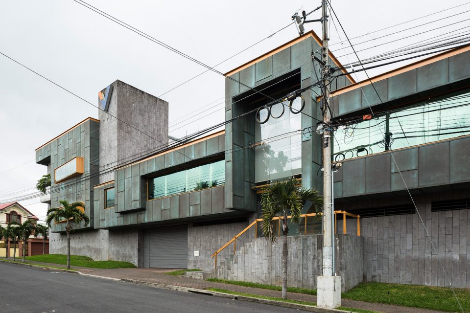 Van der Laat Jiménez Headquarters Building by FORO ARQUITECTOS