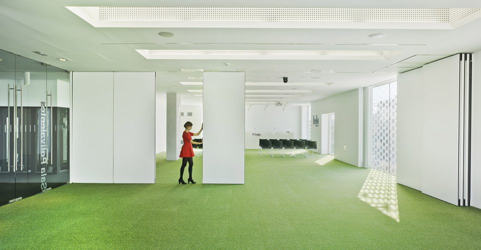 FEDA Confederation of Employers of Albacete Headquarters by COR ASOCIADOS ARQUITECTOS