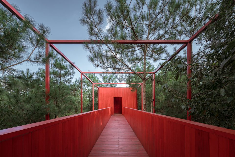 Longhouse among pine trees By Wuyang Architecture