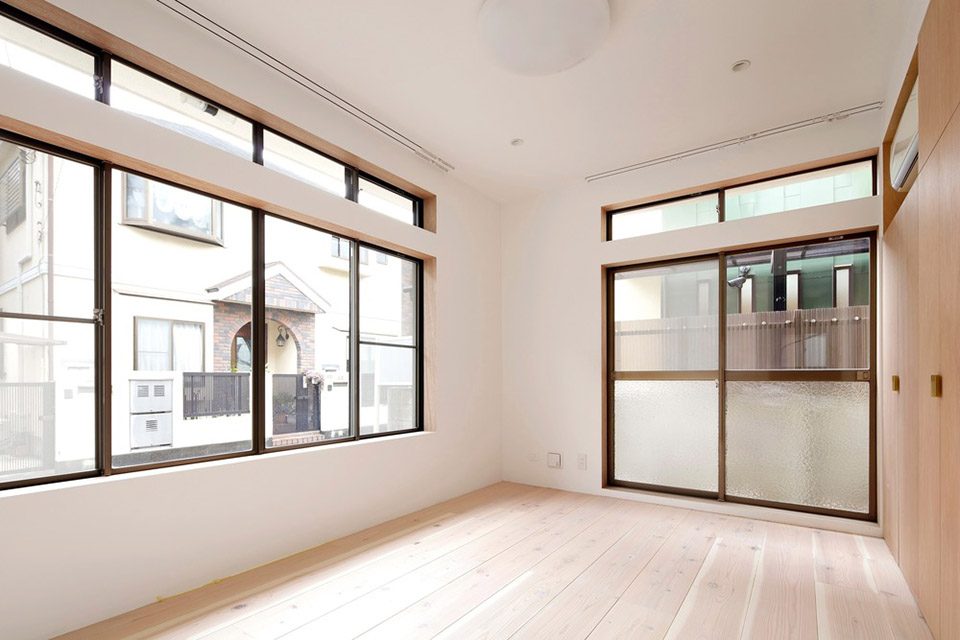 Renovation of a multi generation house by tomomi kito architect associates