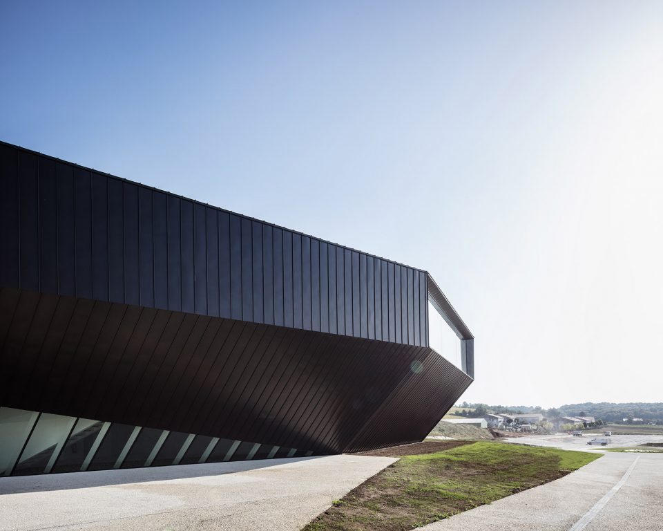 Congress Center Of Haute Saintonge by Tetrarc Architectes