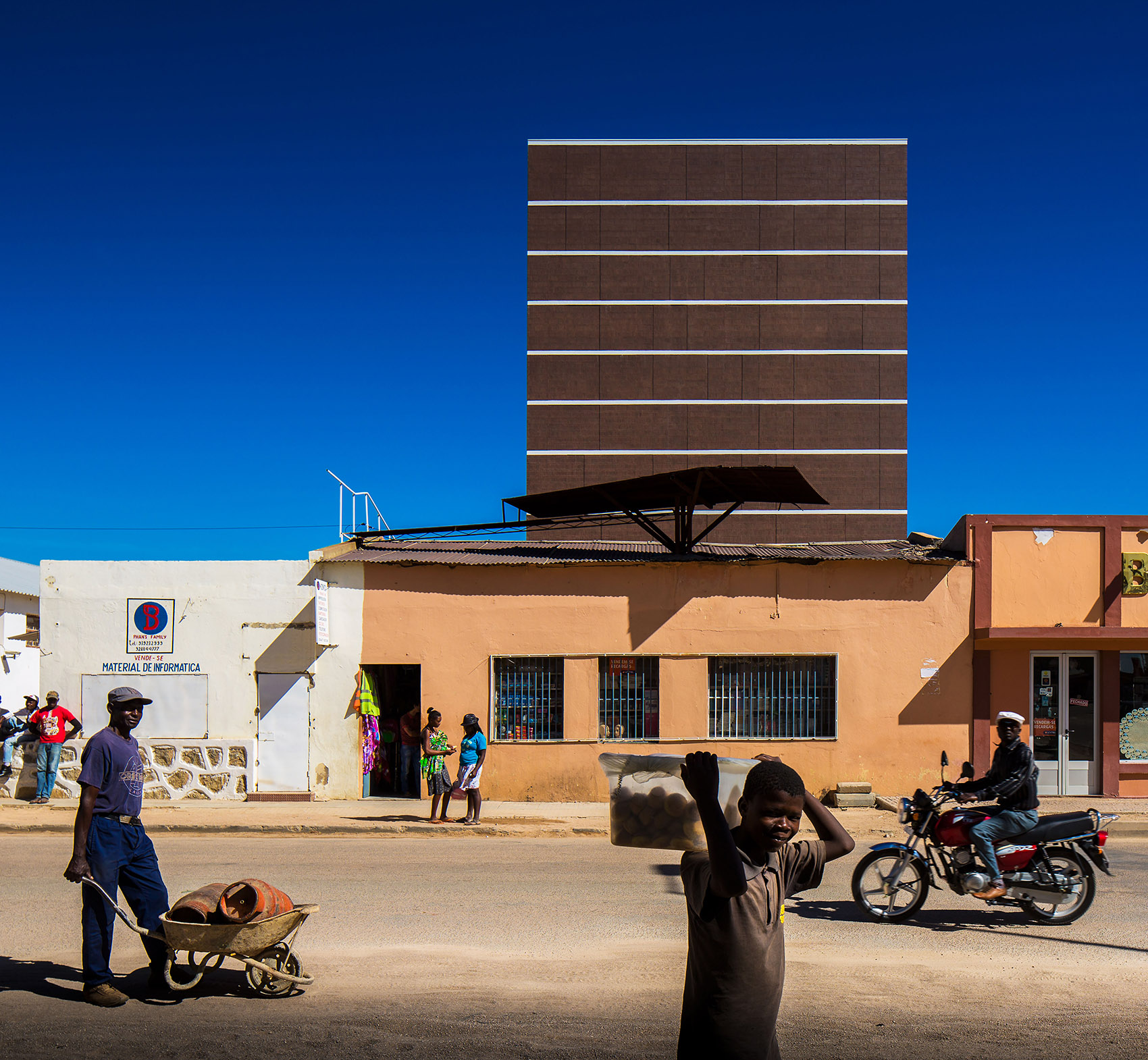 卢班戈中心,安哥拉 / promontorio