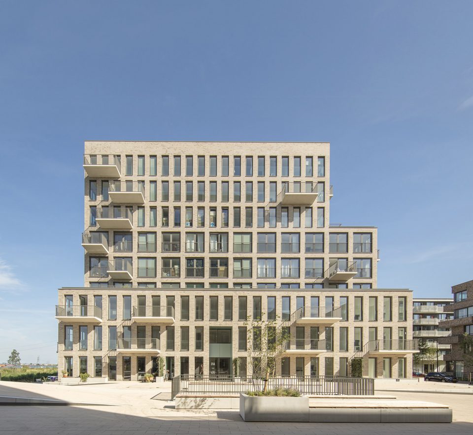 Residential Complex on Zeeburger Island by Studioninedots