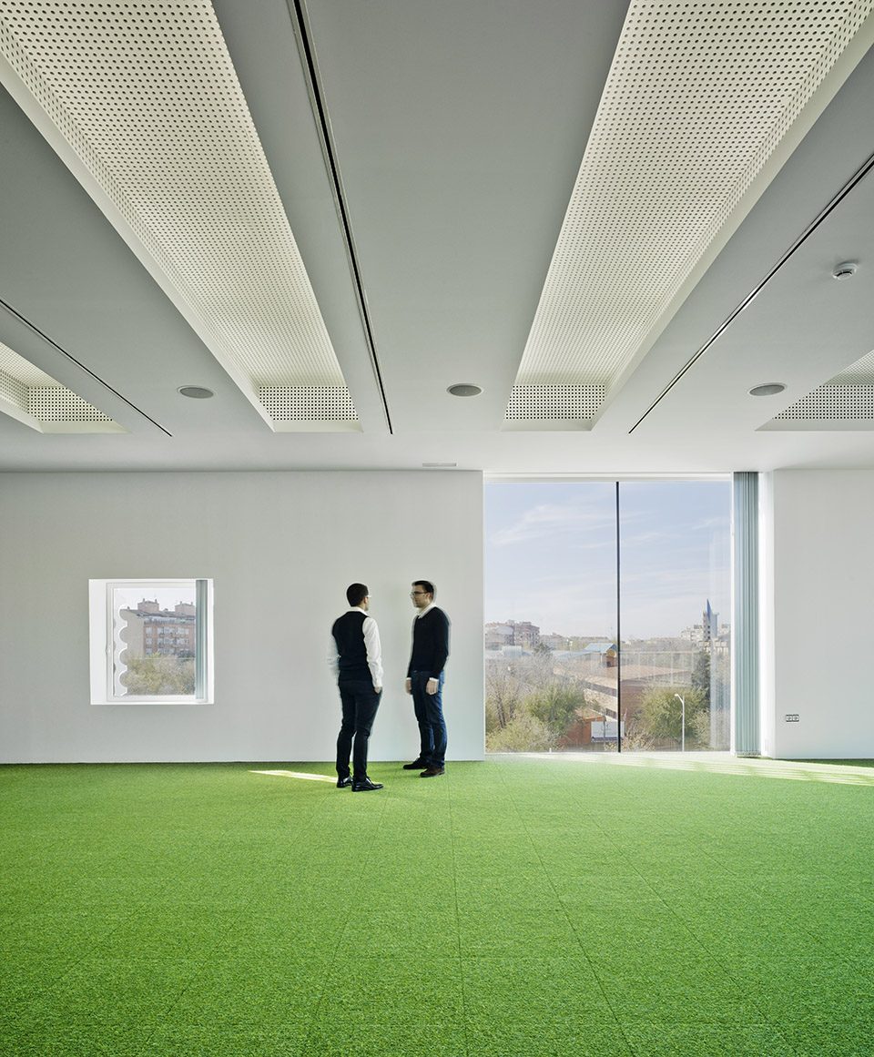 FEDA Confederation of Employers of Albacete Headquarters by COR ASOCIADOS ARQUITECTOS