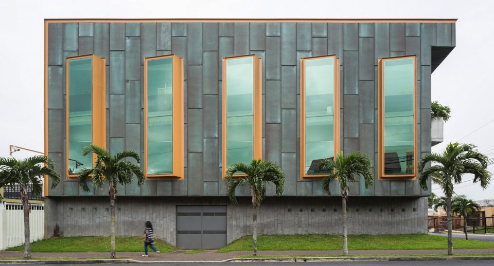 Van der Laat Jiménez Headquarters Building by FORO ARQUITECTOS