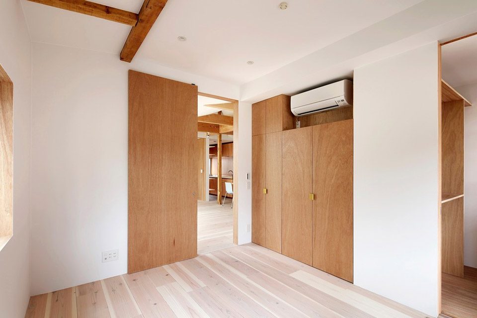 Renovation of a multi generation house by tomomi kito architect associates