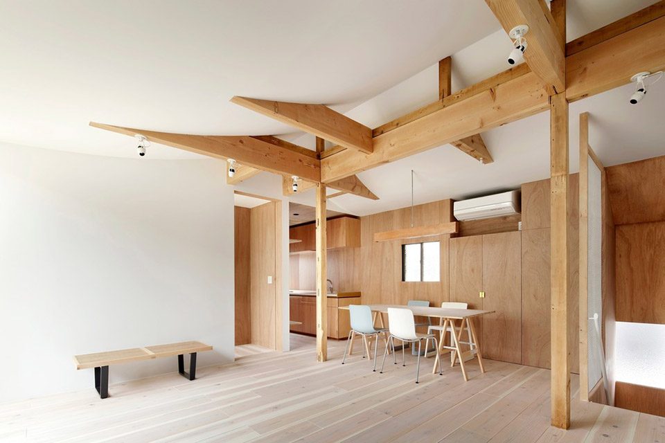 Renovation of a multi generation house by tomomi kito architect associates