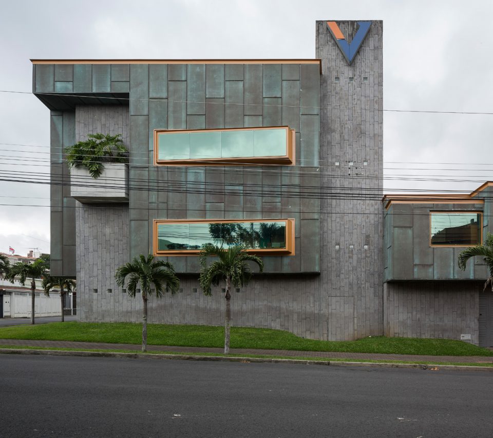 Van der Laat Jiménez Headquarters Building by FORO ARQUITECTOS