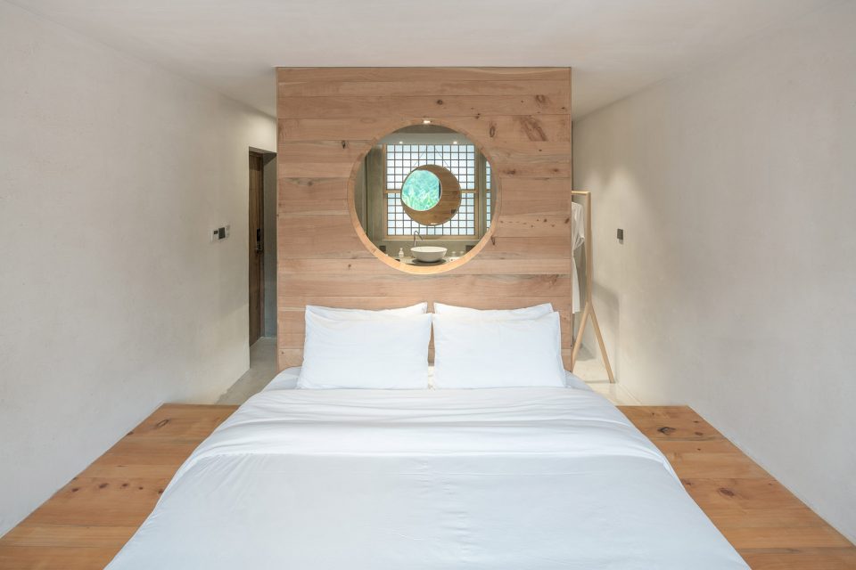 Hotel BESIDES and BLANCO China by 9 Architecture