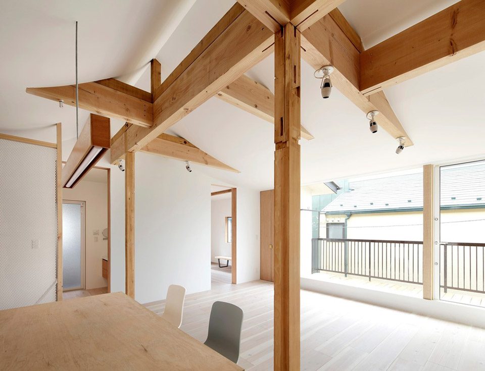 Renovation of a multi generation house by tomomi kito architect associates