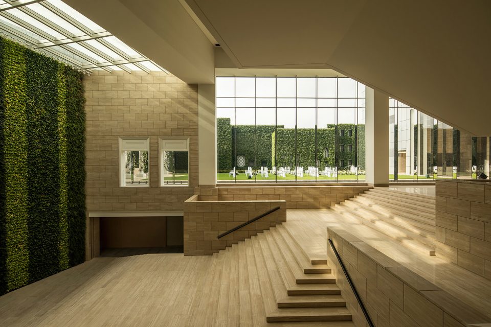 Louvre Sofitel Hotel in Foshan by CCD