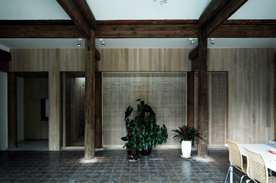 Caiguoqiang Courtyard House Renovation China by Studio Zhu Pei 1