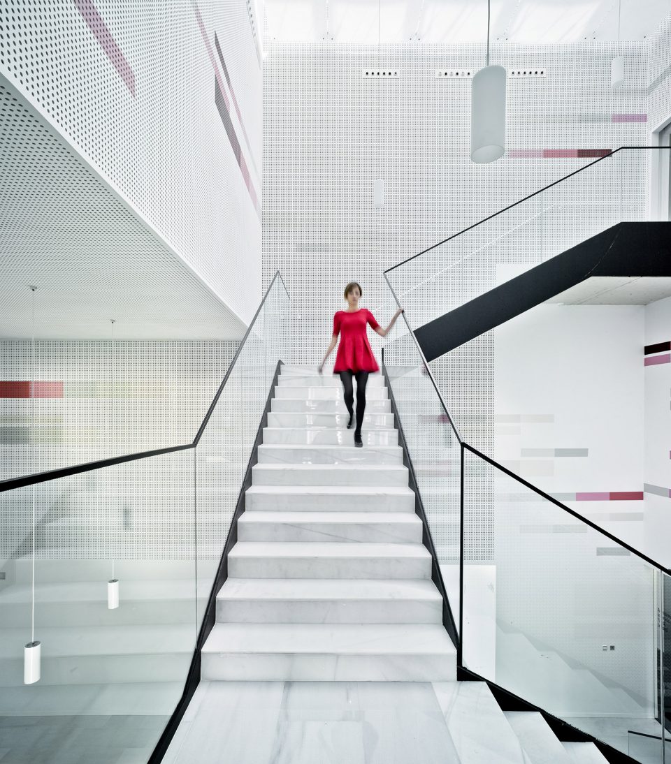 FEDA Confederation of Employers of Albacete Headquarters by COR ASOCIADOS ARQUITECTOS
