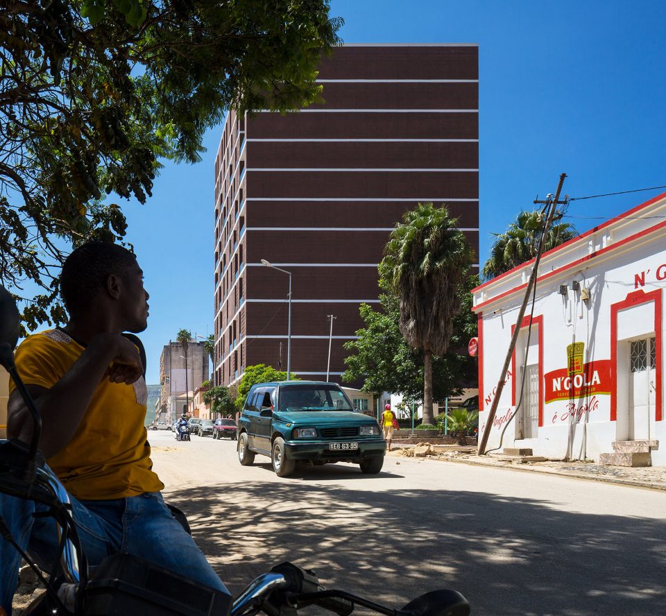 Lubango Centre by PROMONTORIO