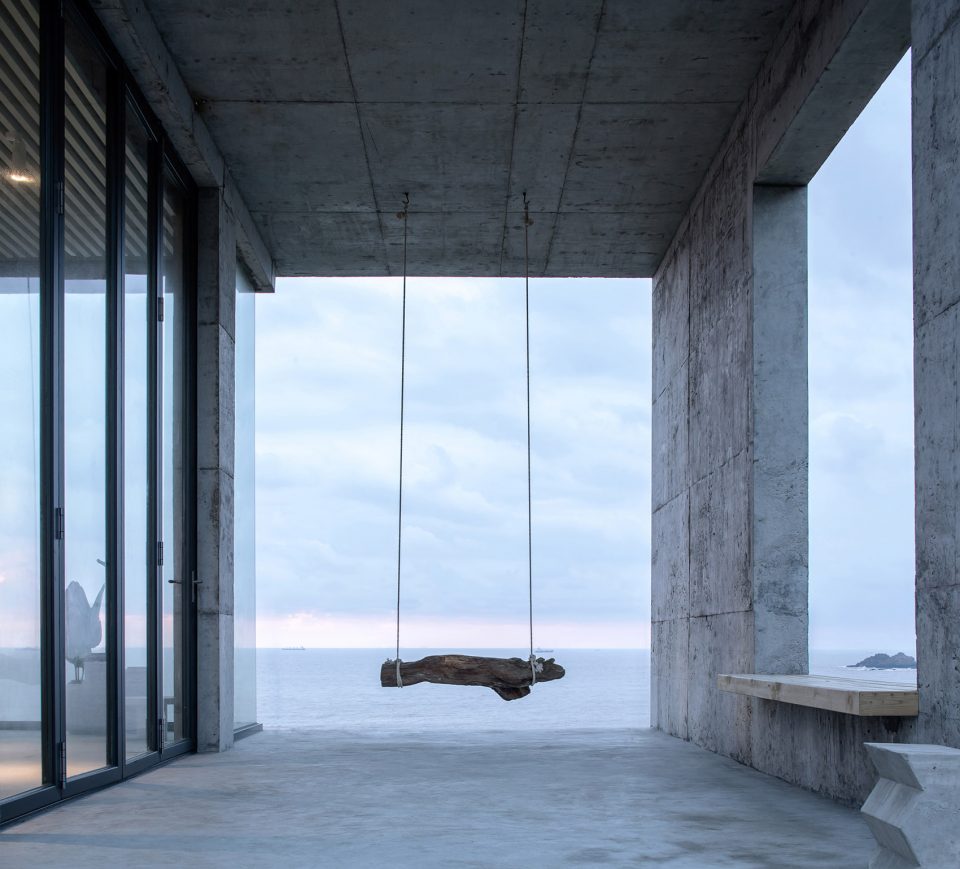 Beach House reconstruction on Zhoushan Islands China by Evolution Design