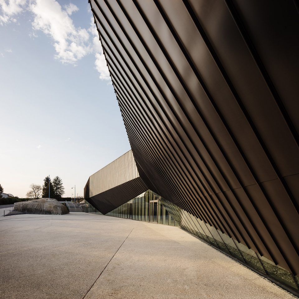 Congress Center Of Haute Saintonge by Tetrarc Architectes