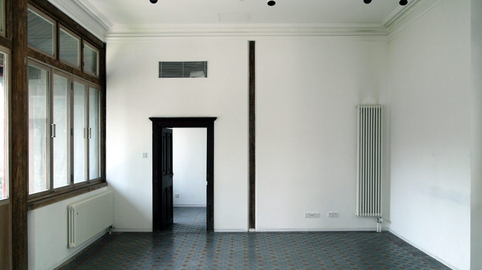 Caiguoqiang Courtyard House Renovation China by Studio Zhu Pei 1