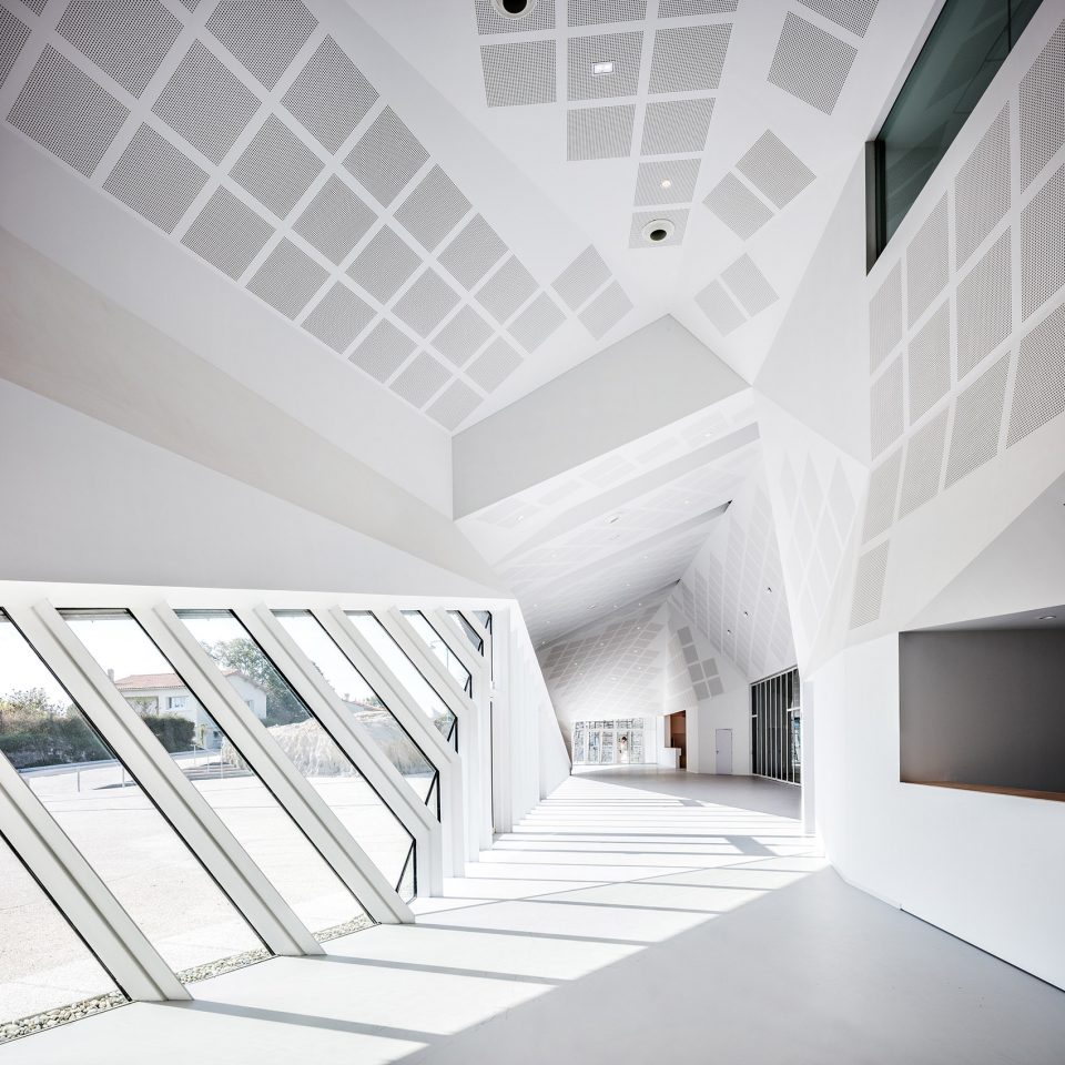 Congress Center Of Haute Saintonge by Tetrarc Architectes