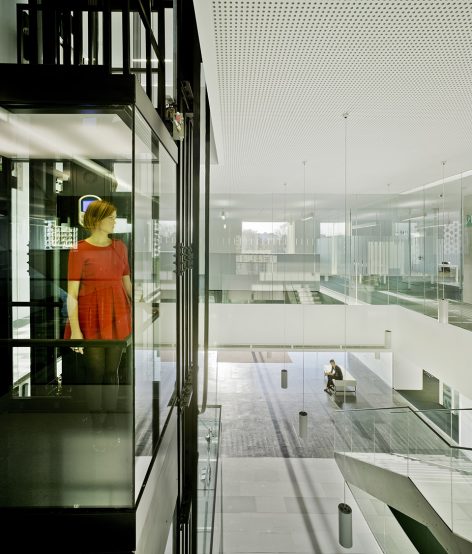 FEDA Confederation of Employers of Albacete Headquarters by COR ASOCIADOS ARQUITECTOS