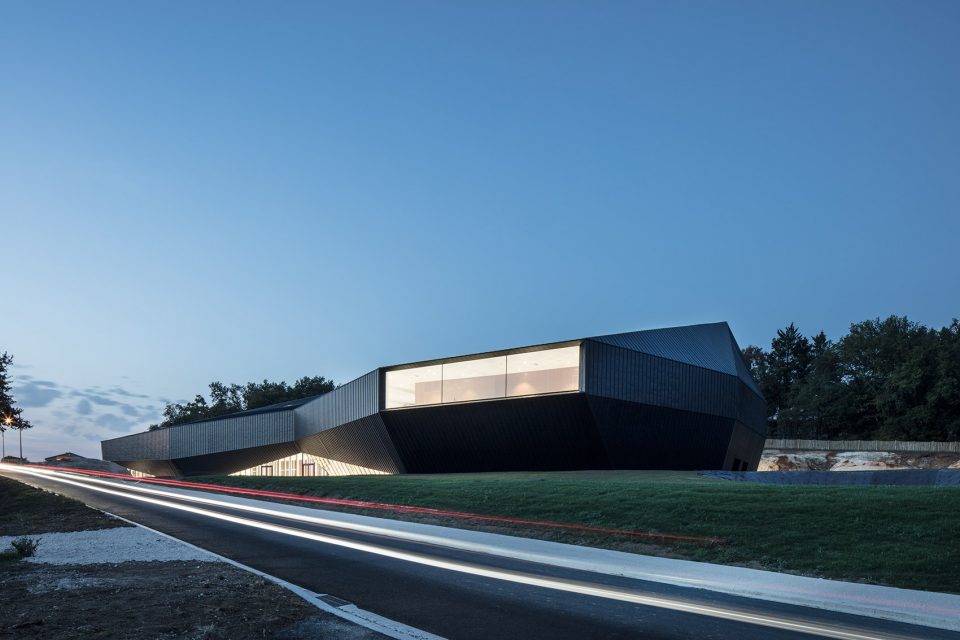 Congress Center Of Haute Saintonge by Tetrarc Architectes