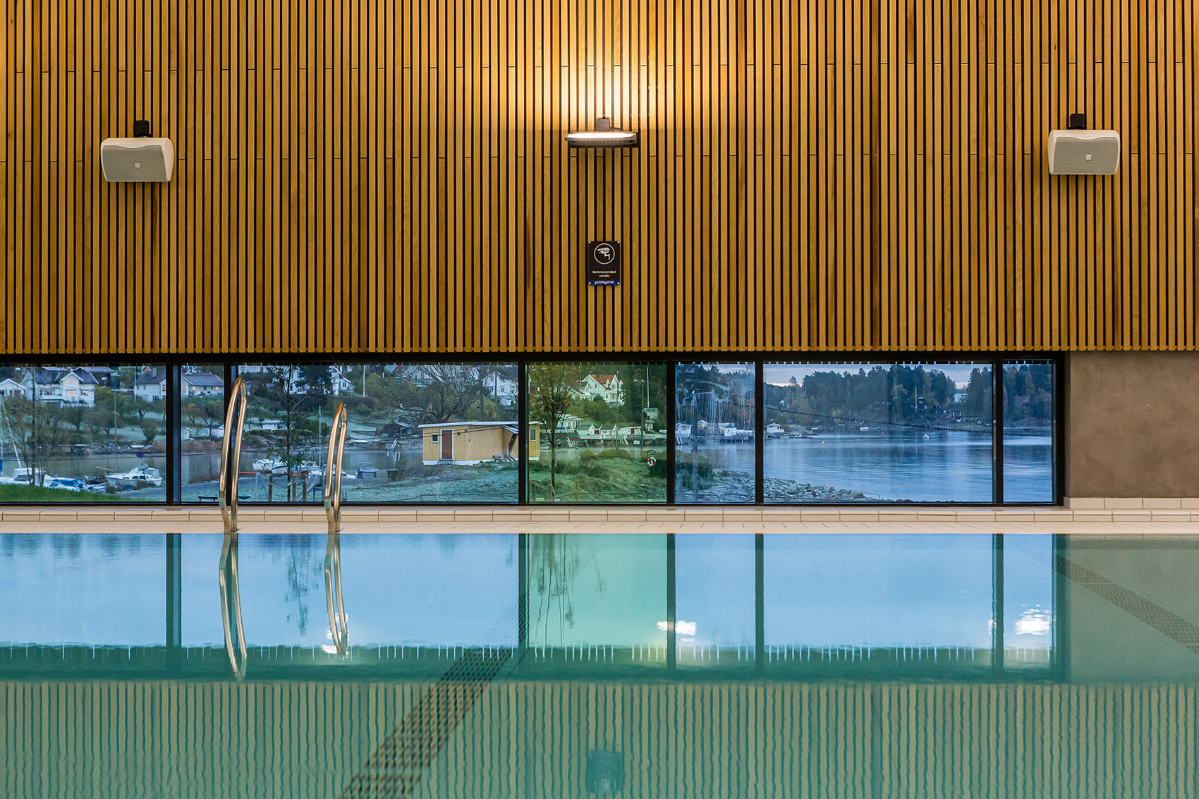 Holmem Pool Holmen Aquatics Center by ARKÍS arkitektar - 谷德设计网