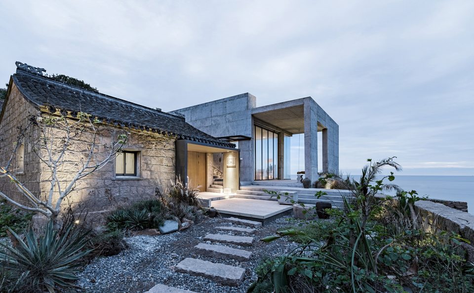 Beach House reconstruction on Zhoushan Islands China by Evolution Design