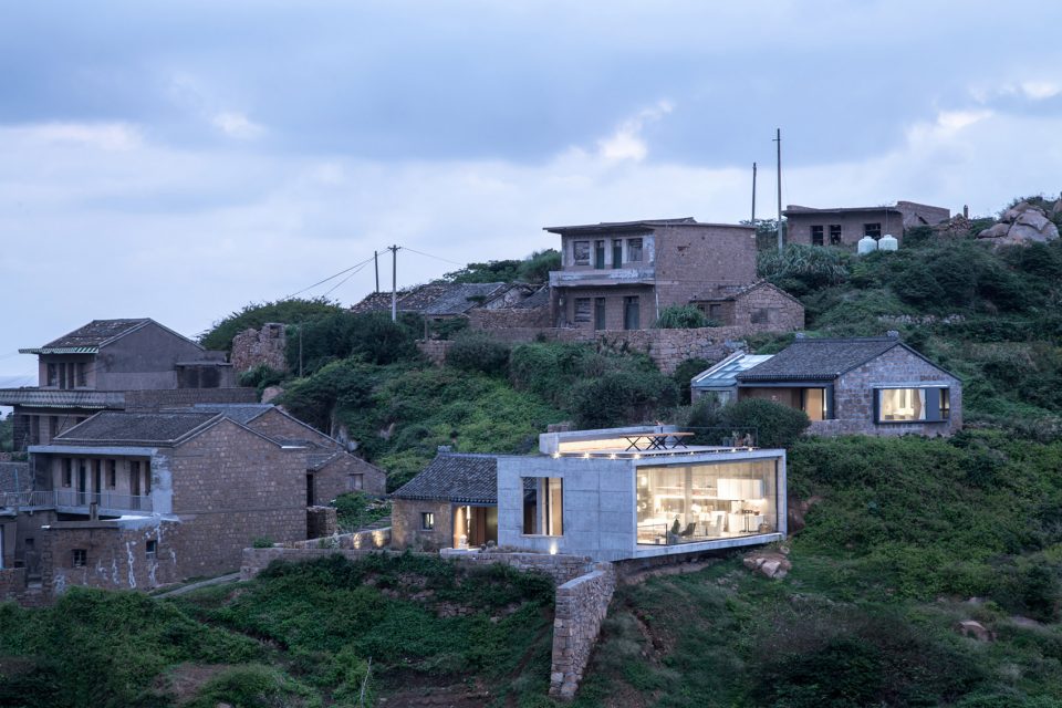 Beach House reconstruction on Zhoushan Islands China by Evolution Design