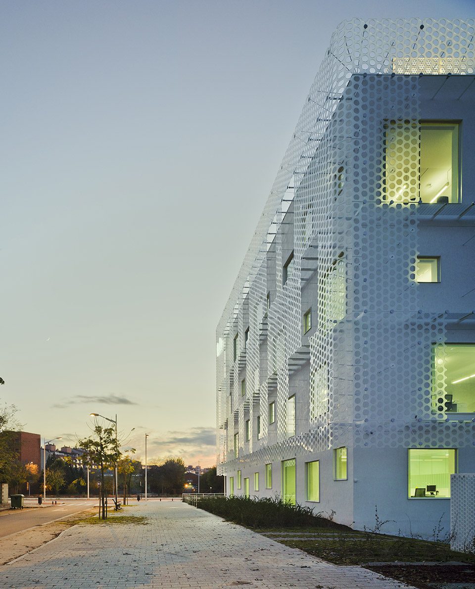 FEDA Confederation of Employers of Albacete Headquarters by COR ASOCIADOS ARQUITECTOS