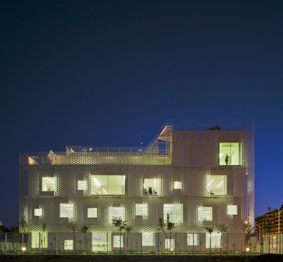 FEDA Confederation of Employers of Albacete Headquarters by COR ASOCIADOS ARQUITECTOS