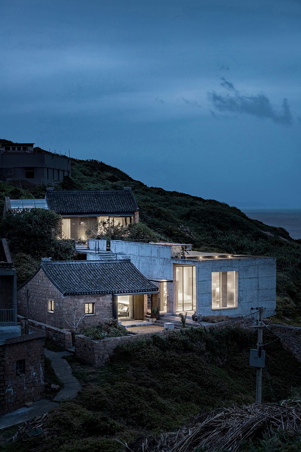 Beach House reconstruction on Zhoushan Islands China by Evolution Design