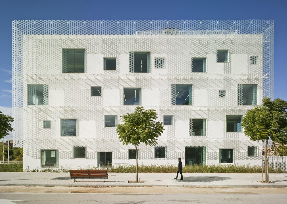 FEDA Confederation of Employers of Albacete Headquarters by COR ASOCIADOS ARQUITECTOS