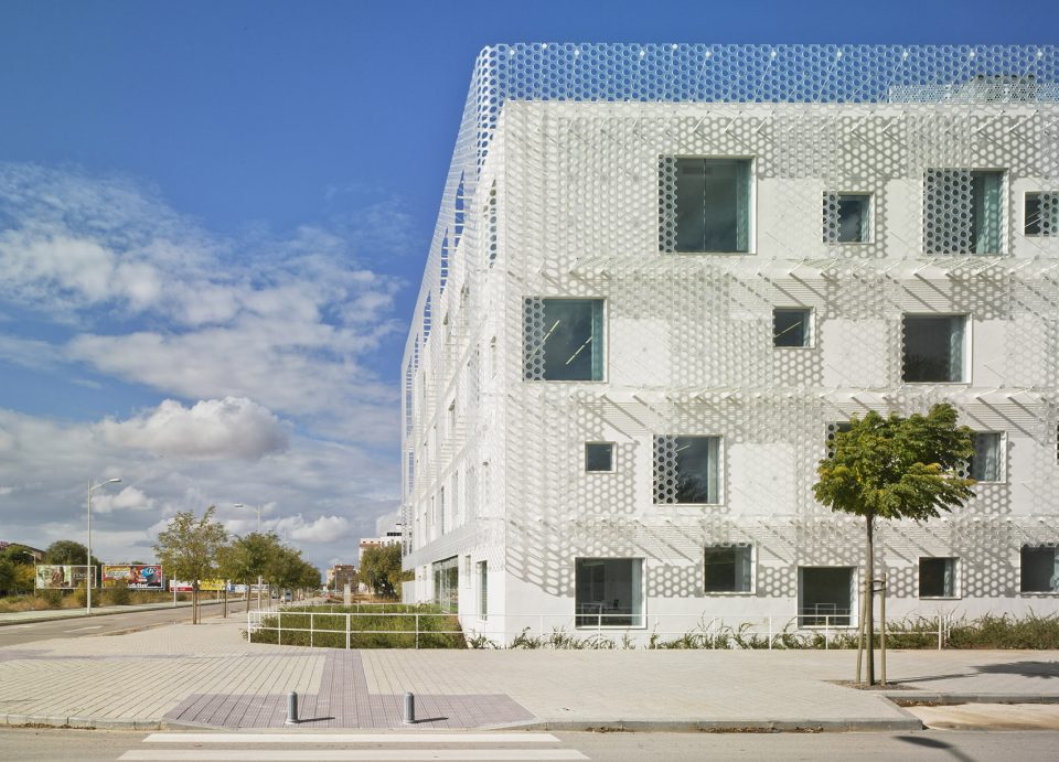 FEDA Confederation of Employers of Albacete Headquarters by COR ASOCIADOS ARQUITECTOS