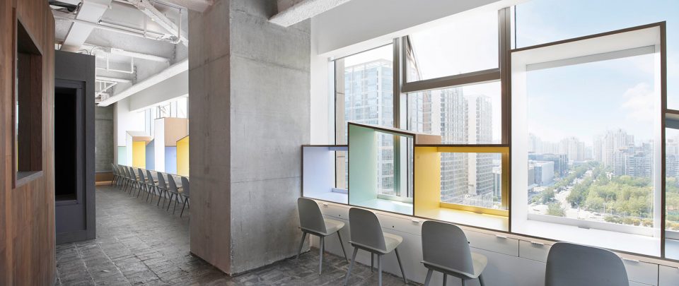 Elite English Training School by B.L.U.E. Architecture Studio