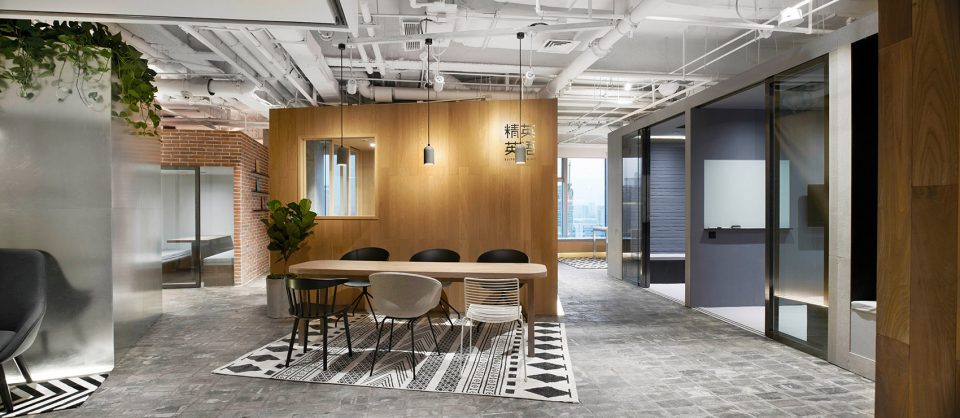 Elite English Training School by B.L.U.E. Architecture Studio