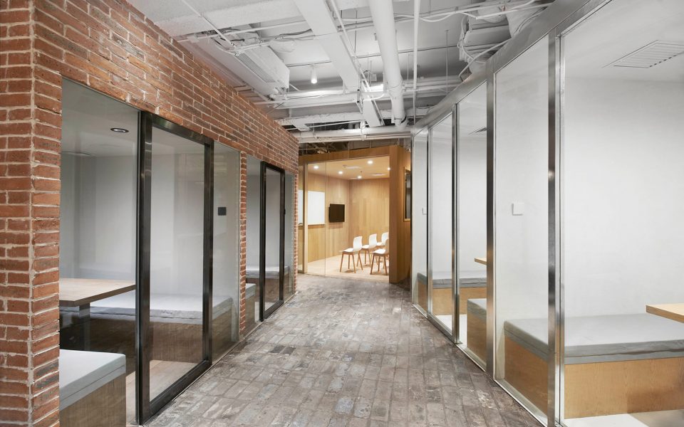 Elite English Training School by B.L.U.E. Architecture Studio