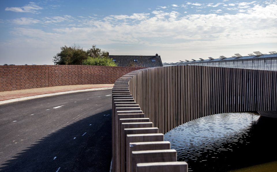 external2 Raymond Rutting bat bridge next