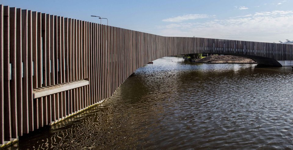 external Raymond Rutting bat bridge next