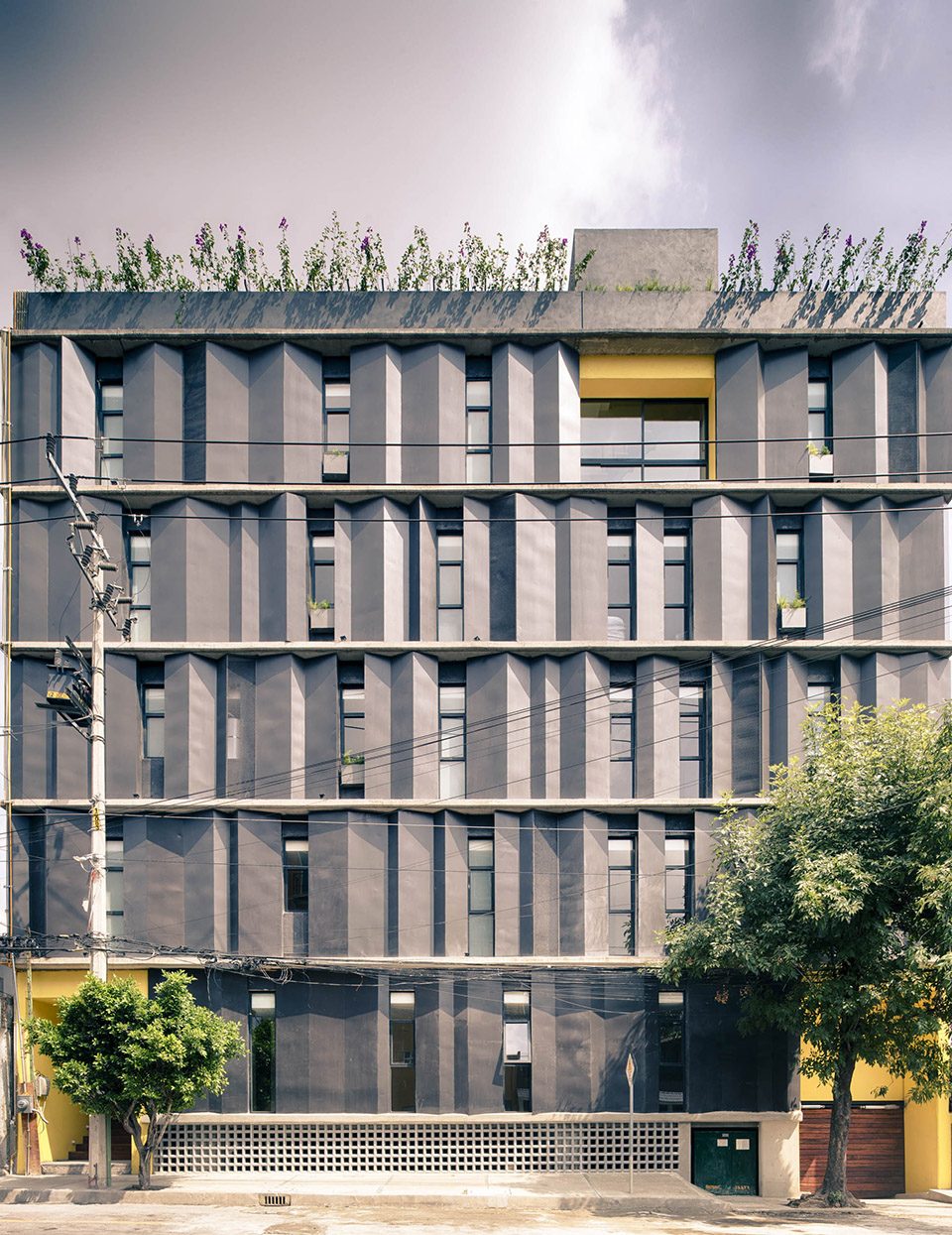 barrank公寓楼,墨西哥 / anonimous 