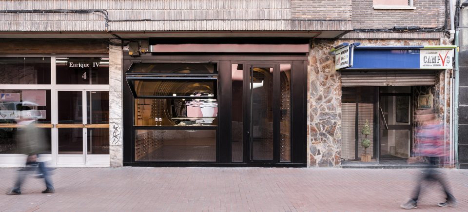 VinosViandas Wine shop by ZOOCO ESTUDIO